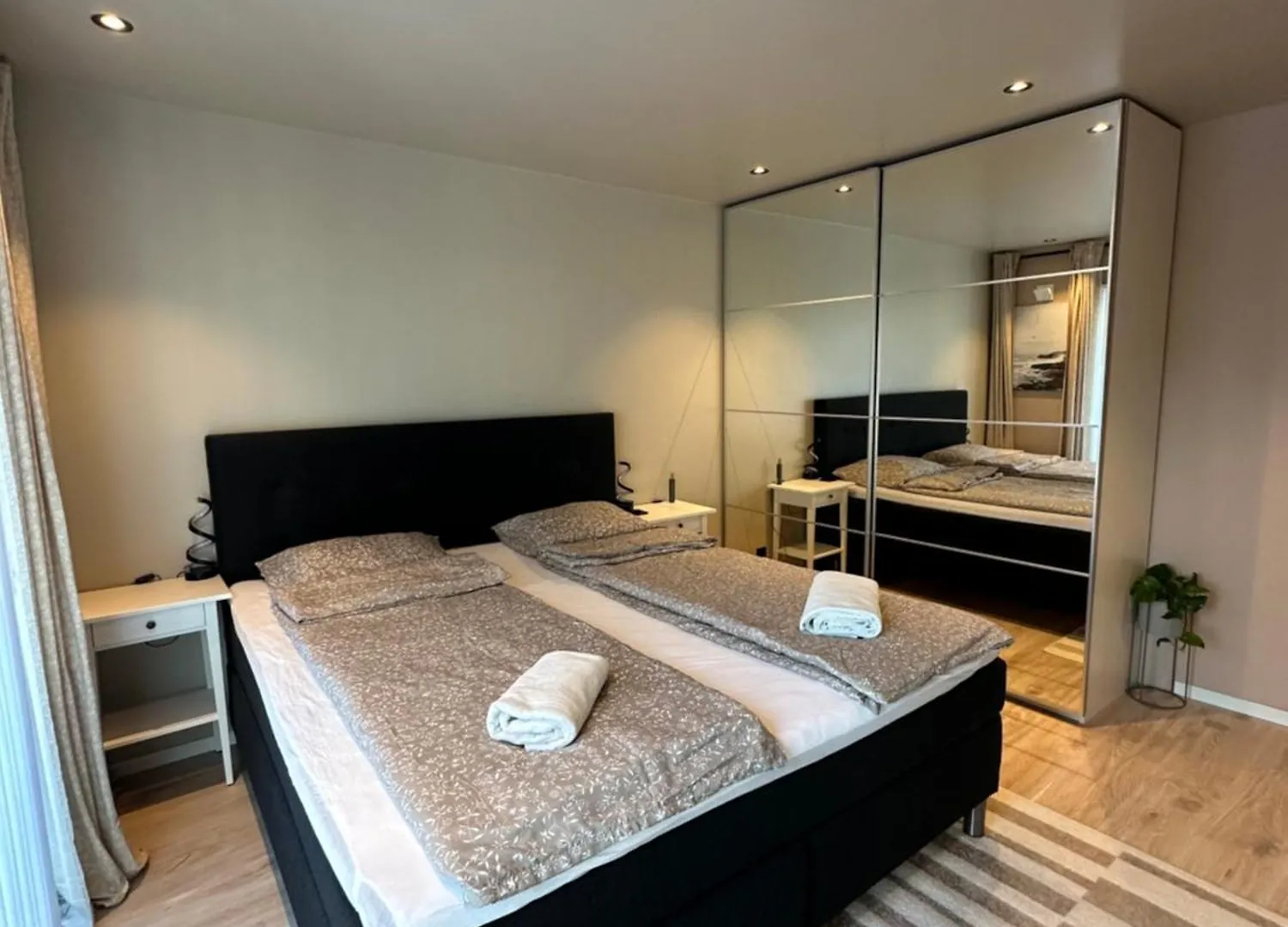 Bedroom Near City Center Bergen Rum i privatbostad